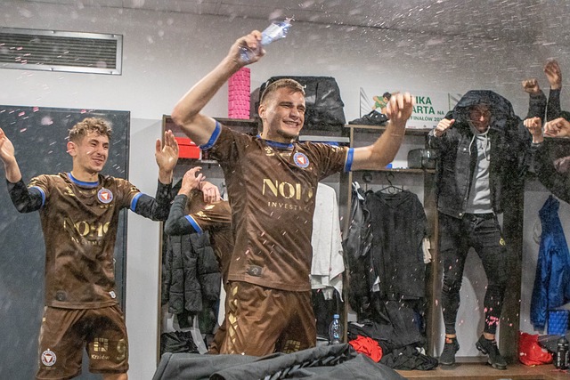 值得持续关 值得持续关